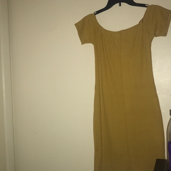 Dress - Picture 2 of 3